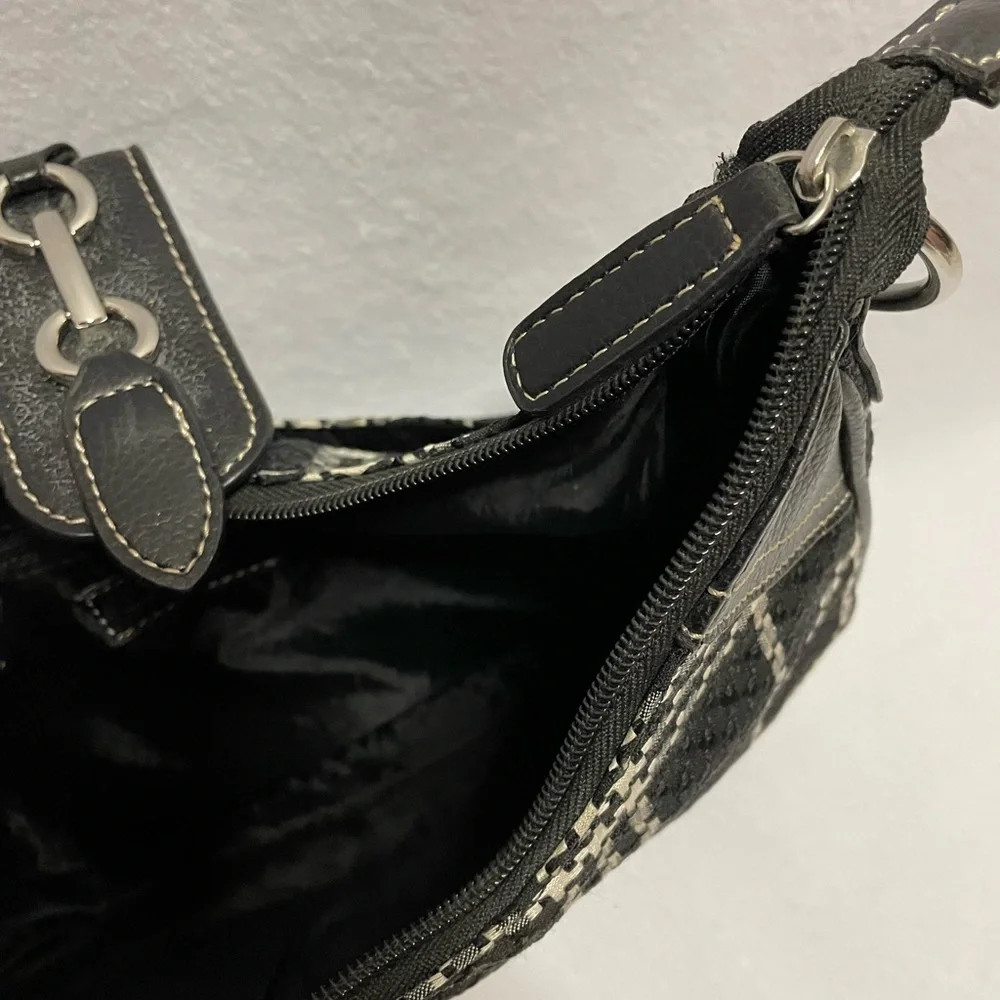 Croft and Barrow Black and White‎ Purse